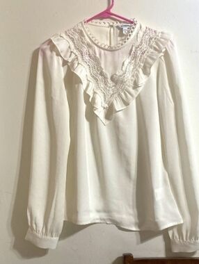 Express Ivory Ruffle Lace Blouse - Size M - New With Tags
